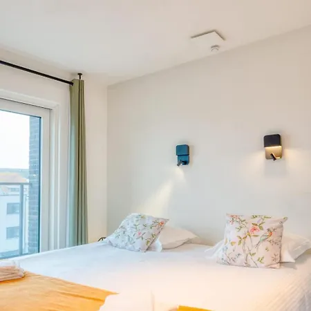 Stunning Duplex In The Center *