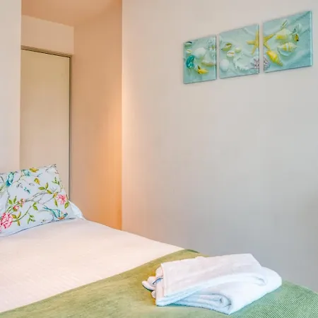 Stunning Duplex In The Center Apartment